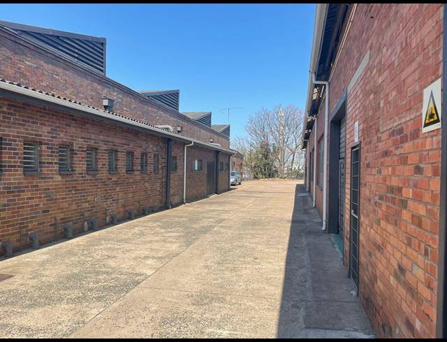 225M² WAREHOUSE TO LET IN NEW GERMANY